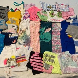 Girl lot of clothes size 6 and 7-8 Shirts.